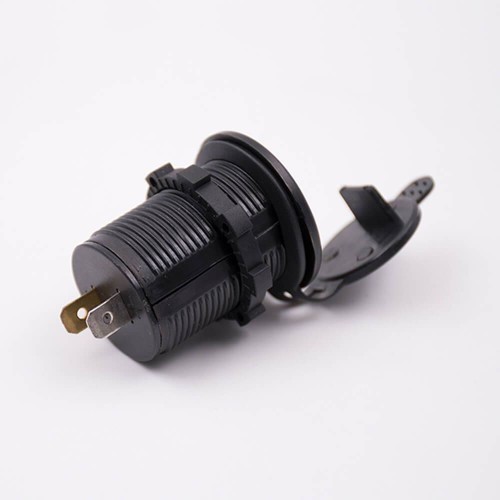 Single USB Car Charger With Dust Cover Voltage Digital Display 5V 2.1A Socket Single USB Car Charger With Dust Cover Voltage Digital Display 5V 2.1A Socket